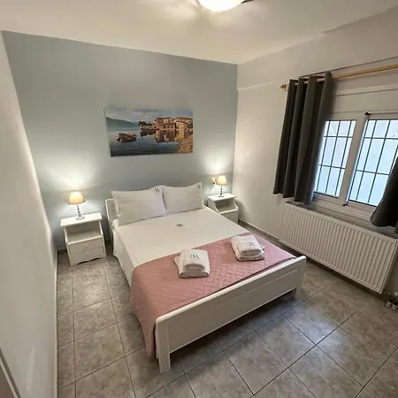 Helena's 2 Apartment *